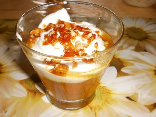 Rezept: Aprikosen-Apfel-Kompott mit Joghurt und Wallnüssen Aprikosen-Apfel-Kompott mit Joghurt und Wallnüssen - Rezept