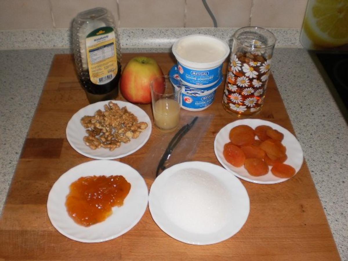 Aprikosen-Apfel-Kompott mit Joghurt und Wallnüssen - Rezept - Bild Nr. 2
