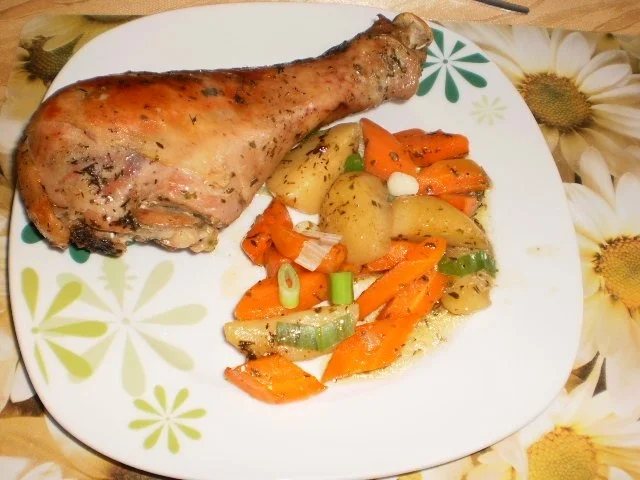 Putenunterkeulen mit Röstgemüse - Rezept