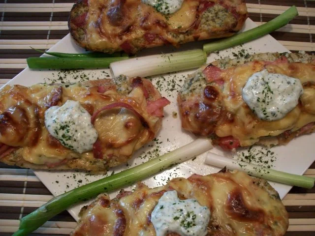 Knoblauch-Kräuterbaguette deftig belegt.... - Rezept - Bild Nr. 6