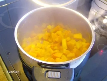 Butternuss-Kürbis-Creme-Suppe - Rezept - Bild Nr. 3