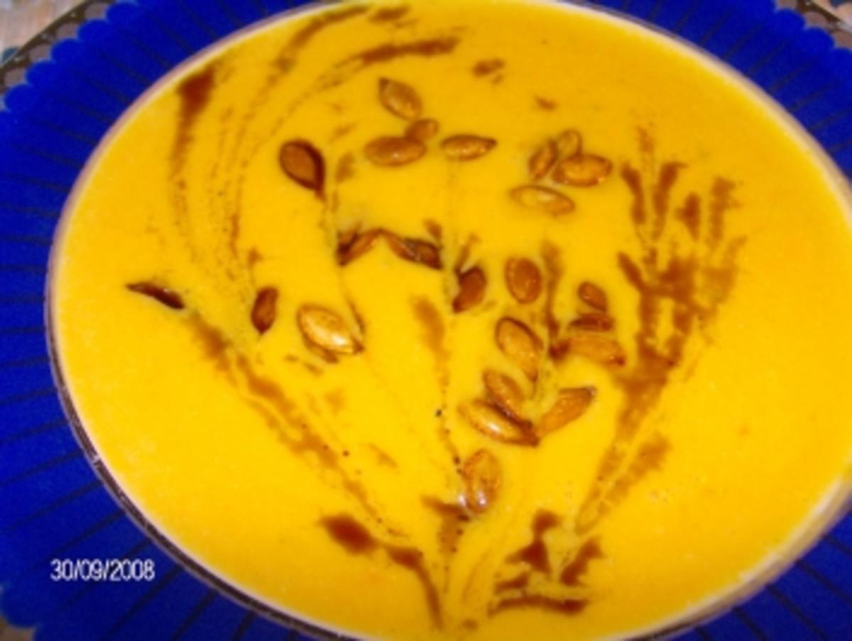 Bilder für Butternuss-Kürbis-Creme-Suppe - Rezept