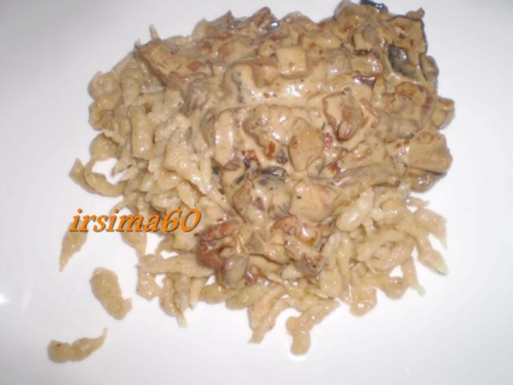 Gemischte Pilzpfanne in einer Wein Sahne Soße an Steinpilz Spätzle ...