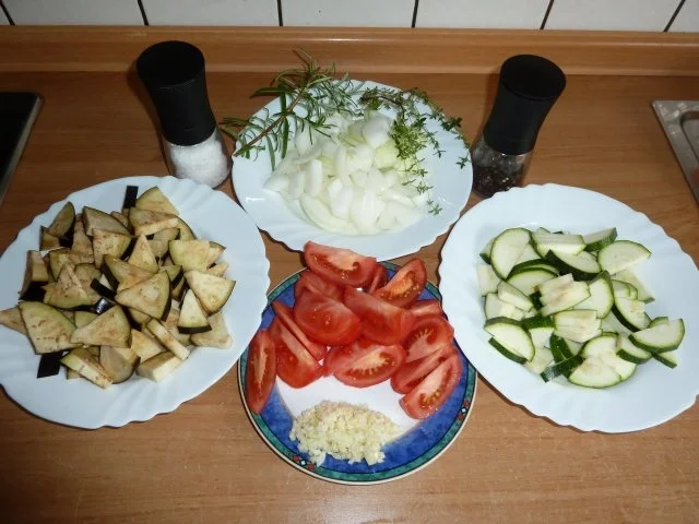 Schnitzel "Wiener Art" mit Ratatouille - Rezept
