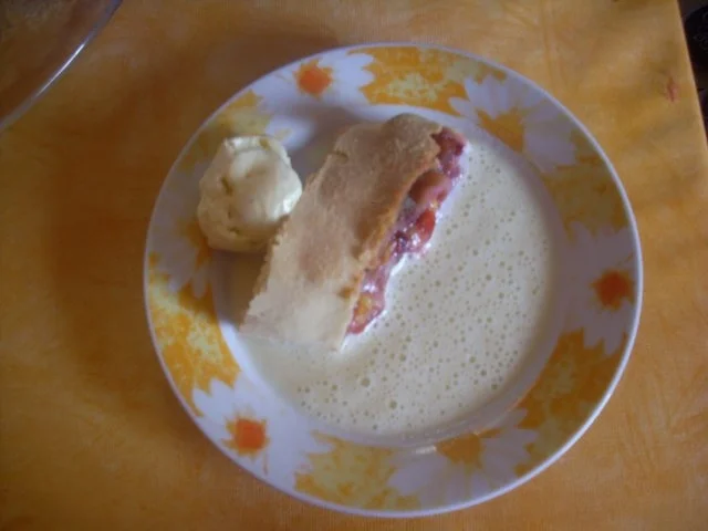 Rezept: Pflaumen-Strudel Pflaumen-Strudel - Rezept