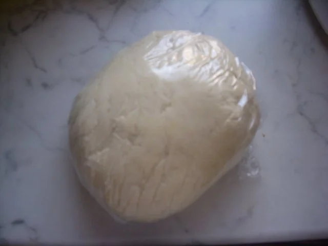 Rezept: Pflaumen-Strudel Bild Nr. 2 Pflaumen-Strudel - Rezept - Bild Nr. 2