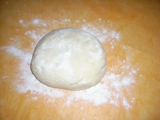 Rezept: Pflaumen-Strudel Bild Nr. 3 Pflaumen-Strudel - Rezept - Bild Nr. 3