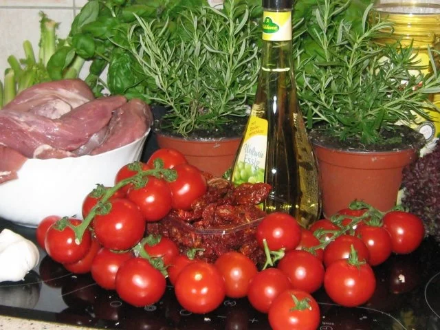 Rosmarinfilet an Schicht-Brotsalat - Rezept - Bild Nr. 3