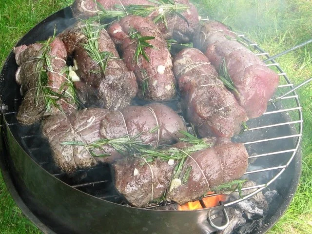Rosmarinfilet an Schicht-Brotsalat - Rezept - Bild Nr. 5