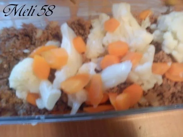 Rezept: Aufläufe/ Überbackenes: Blumenkohlauflauf mit Hackfleisch Bild Nr. 5 Aufläufe/ Überbackenes: Blumenkohlauflauf mit Hackfleisch - Rezept - Bild Nr. 5