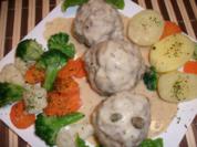 Rezept: Königsberger Klopse in weißer Kapernsoße mit Kaisergemüse und Salzkartoffeln... Königsberger Klopse in weißer Kapernsoße mit Kaisergemüse und Salzkartoffeln... - Rezept