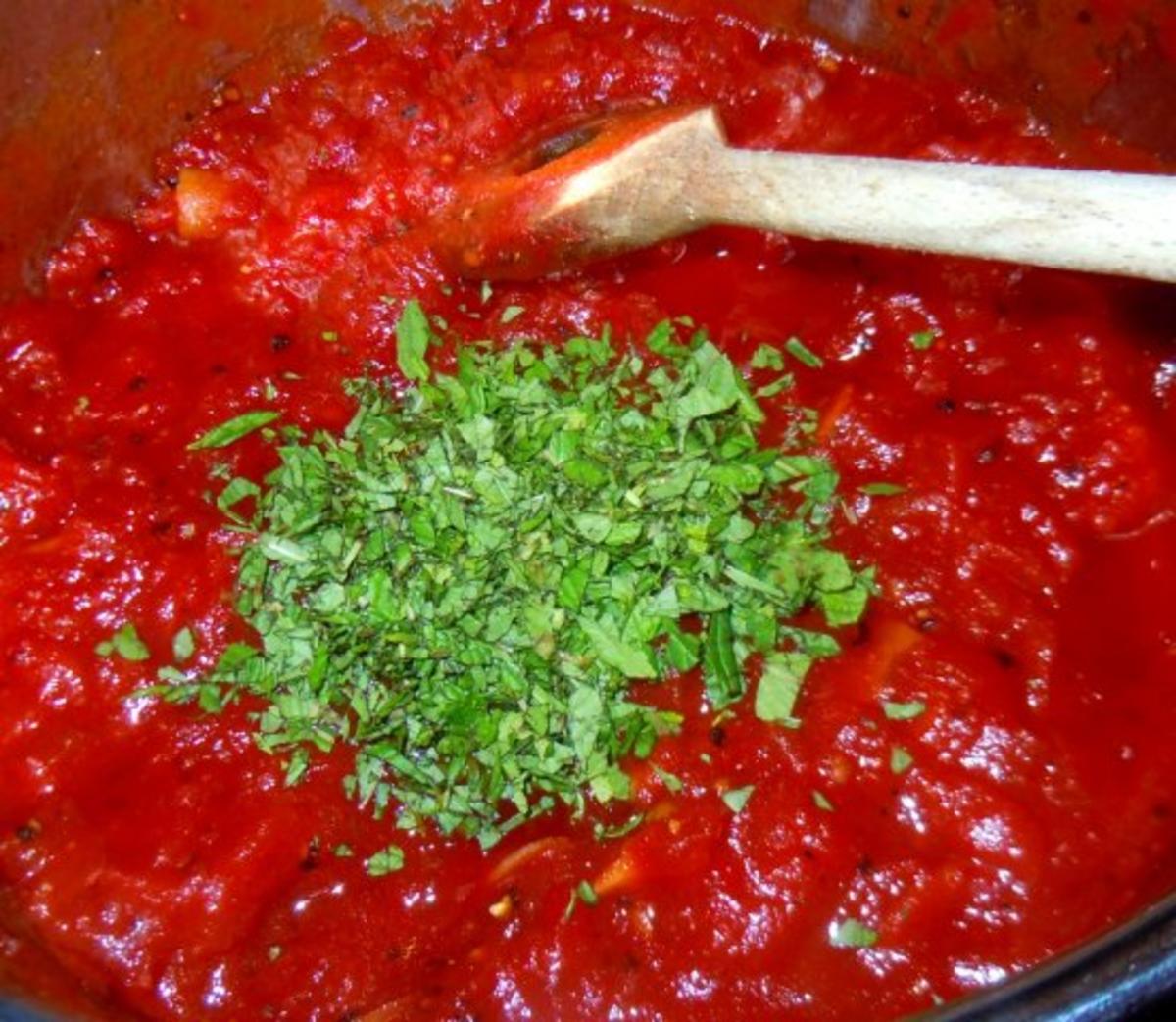 Würzige Hähnchenbrust auf Tomaten-Joghurt-Sauce mit Basmati-Reis - Rezept - Bild Nr. 7
