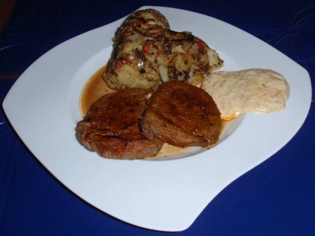 Rezept: Ochsenfilet mit pfiffigen Bratkartoffeln Bild Nr. 12 Ochsenfilet mit pfiffigen Bratkartoffeln - Rezept - Bild Nr. 12