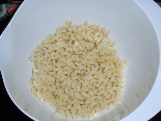 Rezept: Nudelsalat * Sommerfeeling* Bild Nr. 4 Nudelsalat * Sommerfeeling* - Rezept - Bild Nr. 4