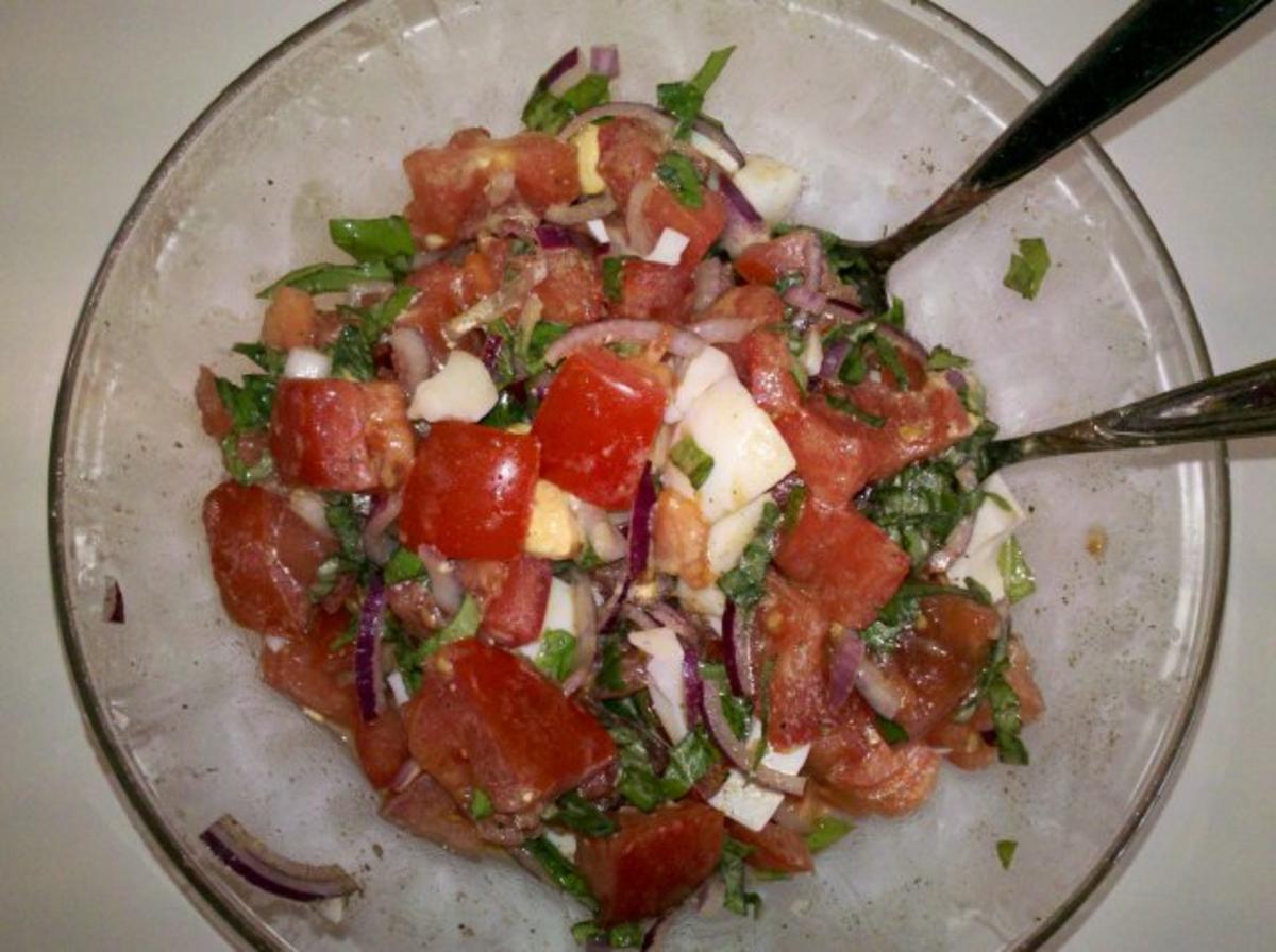 Salat: Tomaten-Ei-Nudelsalat - Rezept - Bild Nr. 2