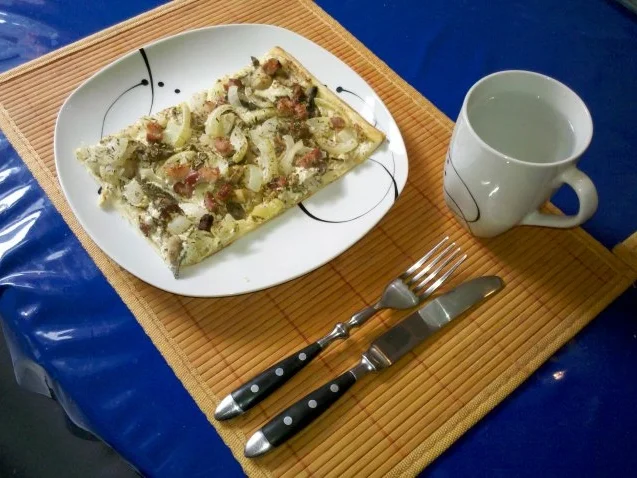 Rezept: Flammkuchen: Flammkuchen mediteran mit Pilzen Bild Nr. 8 Flammkuchen: Flammkuchen mediteran mit Pilzen - Rezept - Bild Nr. 8