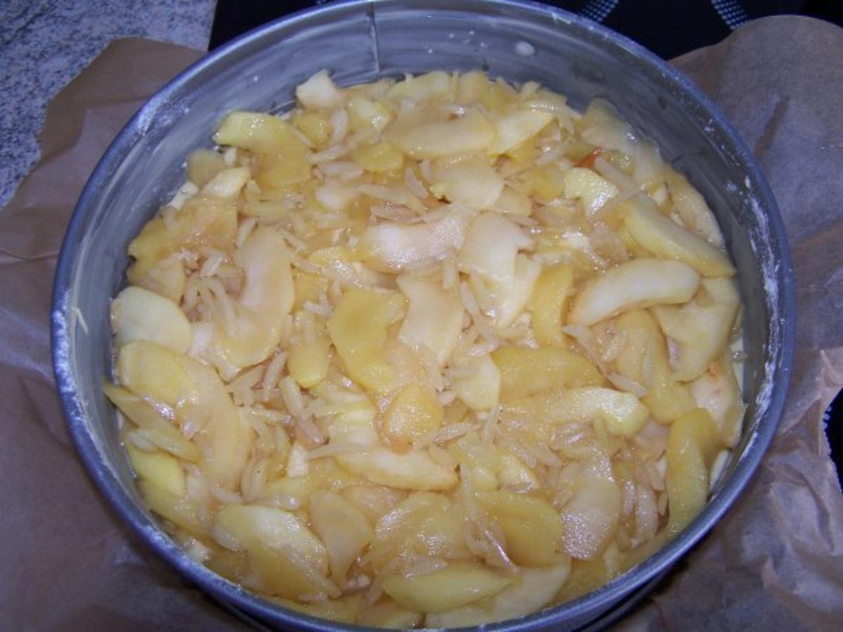 Apfelkuchen mit Rahmguss - Rezept - Bild Nr. 5
