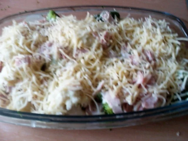 Rezept: Blumenkohl-Brokkoliauflauf Bild Nr. 5 Blumenkohl-Brokkoliauflauf - Rezept - Bild Nr. 5