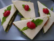 Tramezzini mit Lachs und Gurke - Rezept