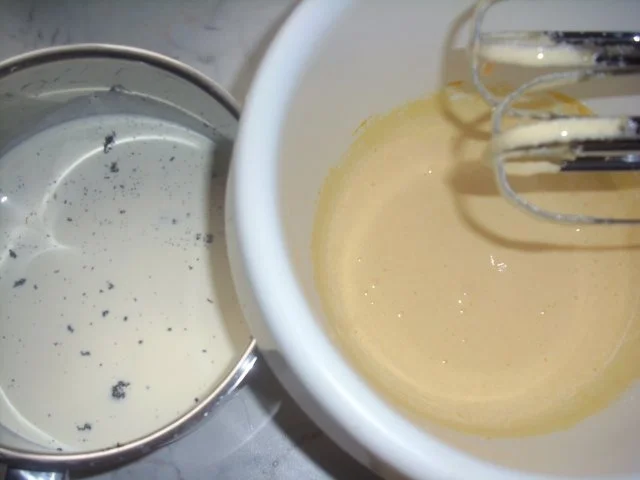 Rezept: Vanillesauce Bild Nr. 2 Vanillesauce - Rezept - Bild Nr. 2