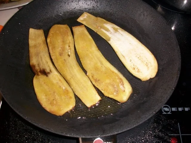 Rezept: Auberginen-Zucchini Röllchen mit Räucherfisch-Gemüse Füllung Bild Nr. 4 Auberginen-Zucchini Röllchen mit Räucherfisch-Gemüse Füllung - Rezept - Bild Nr. 4