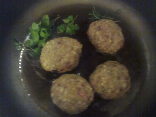 Rezept: Frikadellen mit Käsekern Bild Nr. 2 Frikadellen mit Käsekern - Rezept - Bild Nr. 2