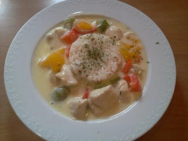 Paprika – Hähnchen – Rahmsoße mit Reis - Rezept - Bild Nr. 3