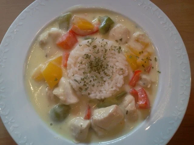 Paprika – Hähnchen – Rahmsoße mit Reis - Rezept - Bild Nr. 4