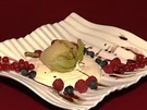 Birne Helene mit Mascarponemousse (Sila Sahin) - Rezept