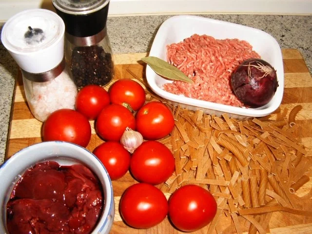 Rezept: Leber-Hack-Soße mit Nudeln Bild Nr. 2 Leber-Hack-Soße mit Nudeln - Rezept - Bild Nr. 2