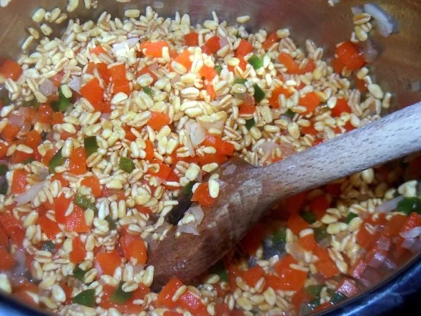 Supersaftige Hähnchenschlegel mit scharfem Ebly-Weizen - Rezept - Bild Nr. 7