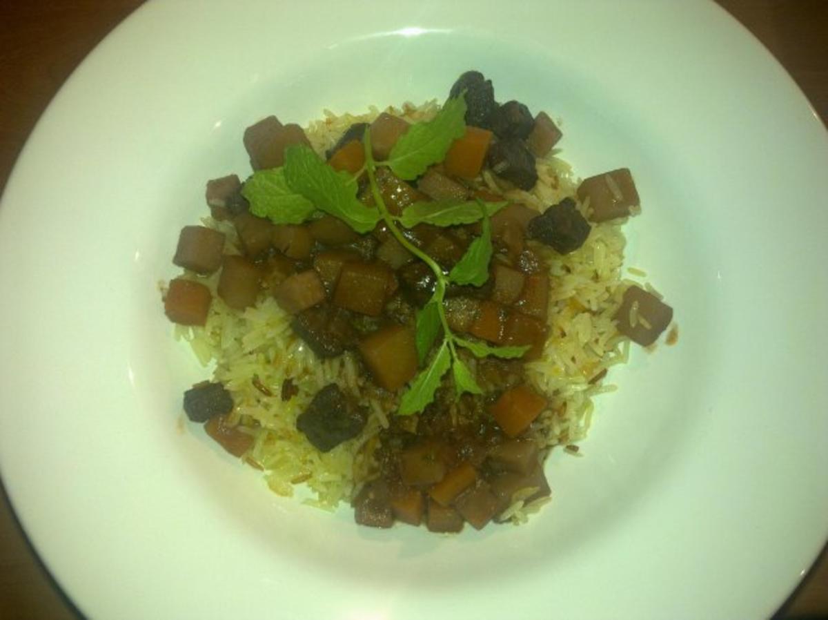 Reste-Ragout in Rotweinsauce auf Persischem Knusperreis - Rezept von
mike2612