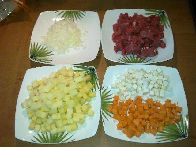 Reste-Ragout in Rotweinsauce auf Persischem Knusperreis - Rezept - Bild Nr. 2