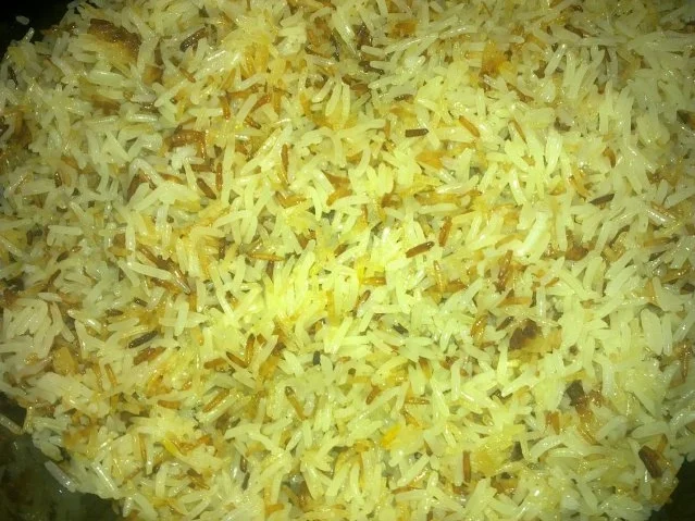 Reste-Ragout in Rotweinsauce auf Persischem Knusperreis - Rezept - Bild Nr. 7