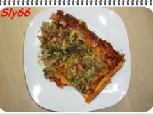 Pizza:Blätterteig-Pizza mit Tomaten-Speck-Champignonsoße - Rezept