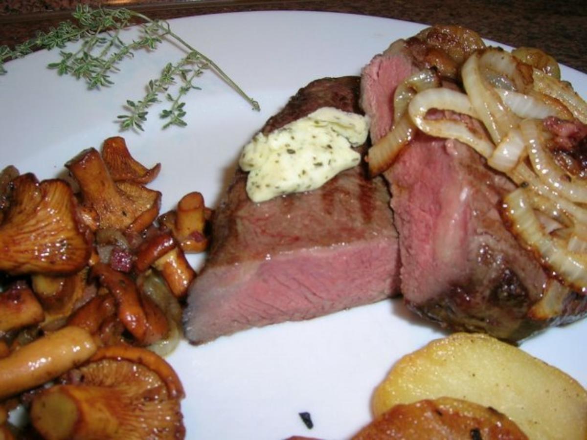 Rumpsteak mit Pfifferlingen und Bratkartoffeln aus rohen Kartoffeln - Rezept - Bild Nr. 3