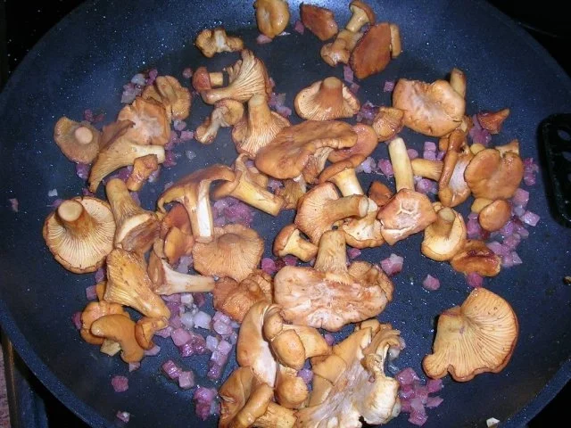 Rumpsteak mit Pfifferlingen und Bratkartoffeln aus rohen Kartoffeln - Rezept - Bild Nr. 13