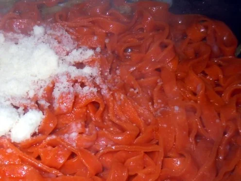 Tomaten-Tagliatelle mit gebratenem Fenchel und Huhn - Rezept - Bild Nr. 8