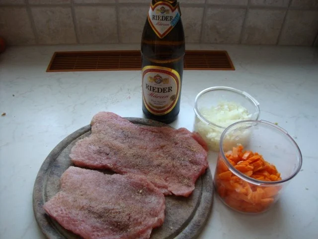 Gedünstete Bierschnitzel - Rezept - Bild Nr. 2