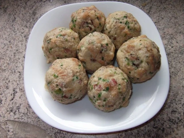 Speck-Semmelnknödel Dieter´s Art - Rezept