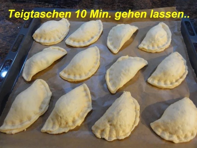 Rezept: Hefe: ZWETSCHGEN - TASCHEN Bild Nr. 8 Hefe: ZWETSCHGEN - TASCHEN - Rezept - Bild Nr. 8