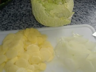 Rezept: Wirsing-Fricco mit Schweinefleisch Wirsing-Fricco mit Schweinefleisch - Rezept