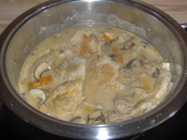 Schnitzel in Gemüserahm - Rezept