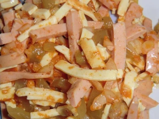 Rezept: Wurstsalat mit Käse Wurstsalat mit Käse - Rezept