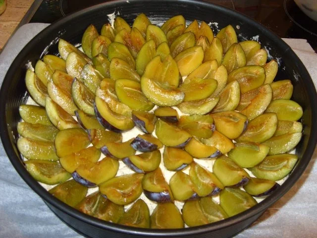 G: Zwetschgen - Nusskuchen mit Streusel - Rezept - Bild Nr. 3