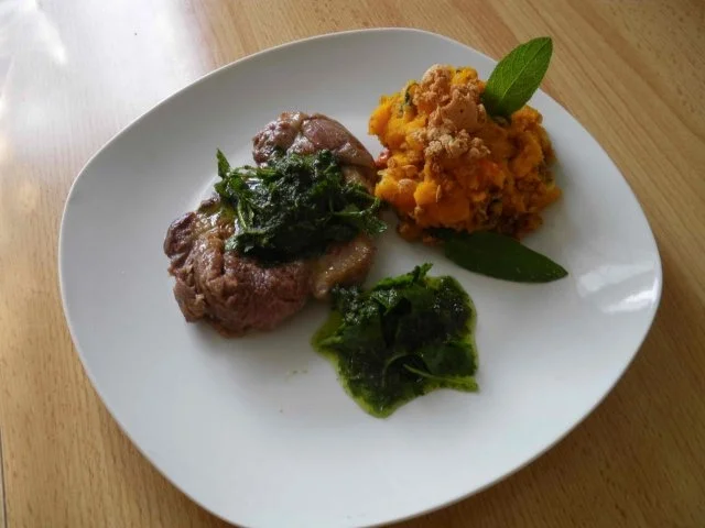 Rezept: Nackensteak mit gerösteten Kürbis Nackensteak mit gerösteten Kürbis - Rezept