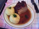 Schäuferla mit Seidenknödl - Rezept
