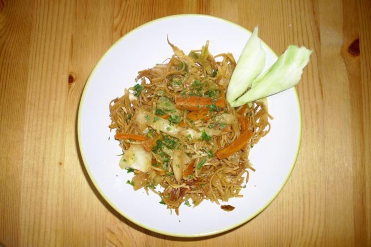 Asiatische Bratnudeln - Rezept von suse30