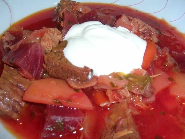 Rezept: Borschtsch mit Eisbein (ein reichhaltiger, leckerer Eintopf mit viel Fleisch) Bild Nr. 2 Borschtsch mit Eisbein (ein reichhaltiger, leckerer Eintopf mit viel Fleisch) - Rezept - Bild Nr. 2