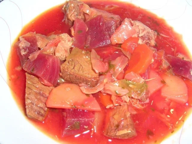Rezept: Borschtsch mit Eisbein (ein reichhaltiger, leckerer Eintopf mit viel Fleisch) Bild Nr. 4 Borschtsch mit Eisbein (ein reichhaltiger, leckerer Eintopf mit viel Fleisch) - Rezept - Bild Nr. 4